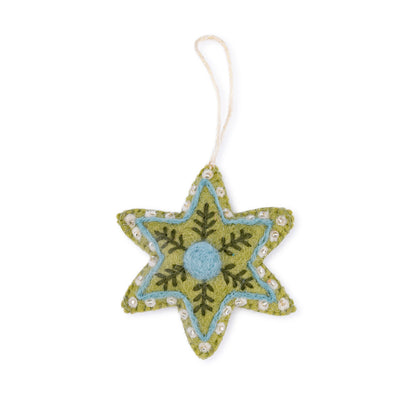 Detailfoto van hanger ster embroidery lichtgroen-ijsblauw van vilt