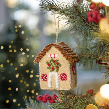 Vilten hanger huisje english christmas beige