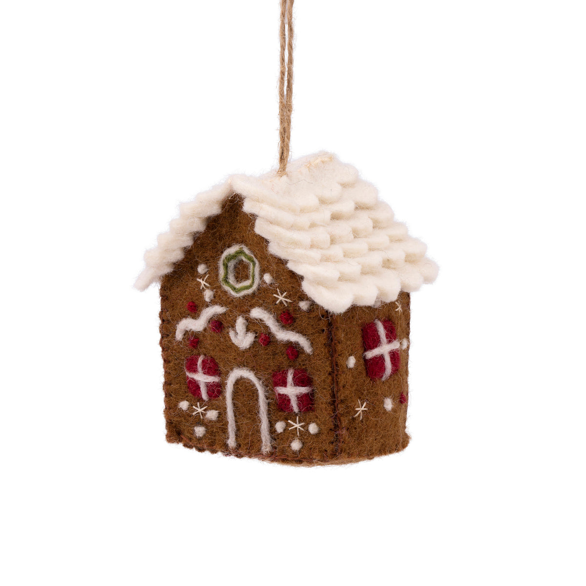 Detailfoto van vilten hanger huisje english christmas bruin